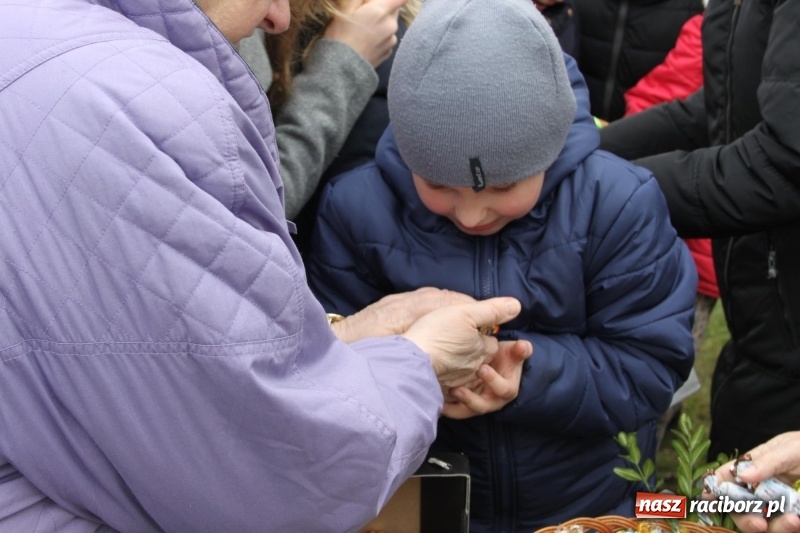 Zdjęcie w galerii na portalu naszraciborz.pl: Wojnowice. Spotkanie wielkanocne na ogrodach plebanijnych  wiadomości z regionu