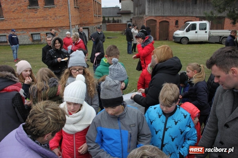 Zdjęcie w galerii na portalu naszraciborz.pl: Wojnowice. Spotkanie wielkanocne na ogrodach plebanijnych  wiadomości z regionu