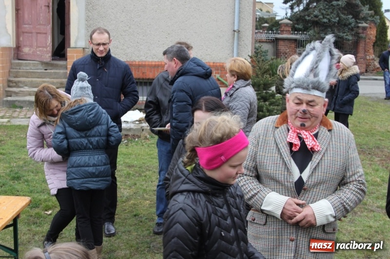 Zdjęcie w galerii na portalu naszraciborz.pl: Wojnowice. Spotkanie wielkanocne na ogrodach plebanijnych  wiadomości z regionu