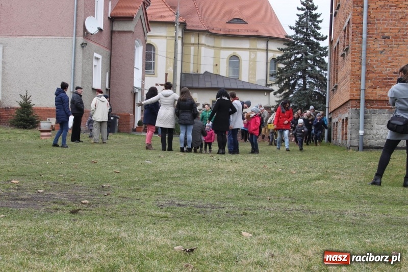 Zdjęcie w galerii na portalu naszraciborz.pl: Wojnowice. Spotkanie wielkanocne na ogrodach plebanijnych  wiadomości z regionu
