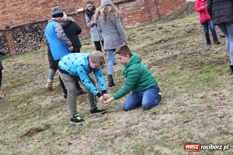 Zdjęcie w galerii na portalu naszraciborz.pl: Wojnowice. Spotkanie wielkanocne na ogrodach plebanijnych  wiadomości z regionu