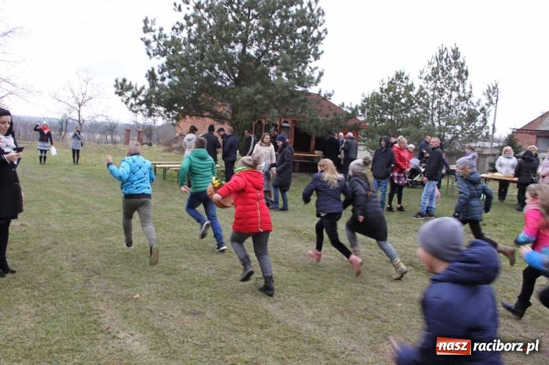 Zdjęcie w galerii na portalu naszraciborz.pl: Wojnowice. Spotkanie wielkanocne na ogrodach plebanijnych  wiadomości z regionu