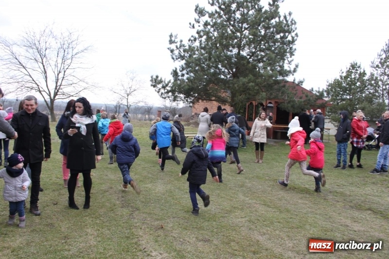 Zdjęcie w galerii na portalu naszraciborz.pl: Wojnowice. Spotkanie wielkanocne na ogrodach plebanijnych  wiadomości z regionu