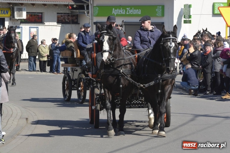 Zdjęcie w galerii na portalu naszraciborz.pl: Pietrowicka procesja z czeskim akcentem  wiadomości z regionu
