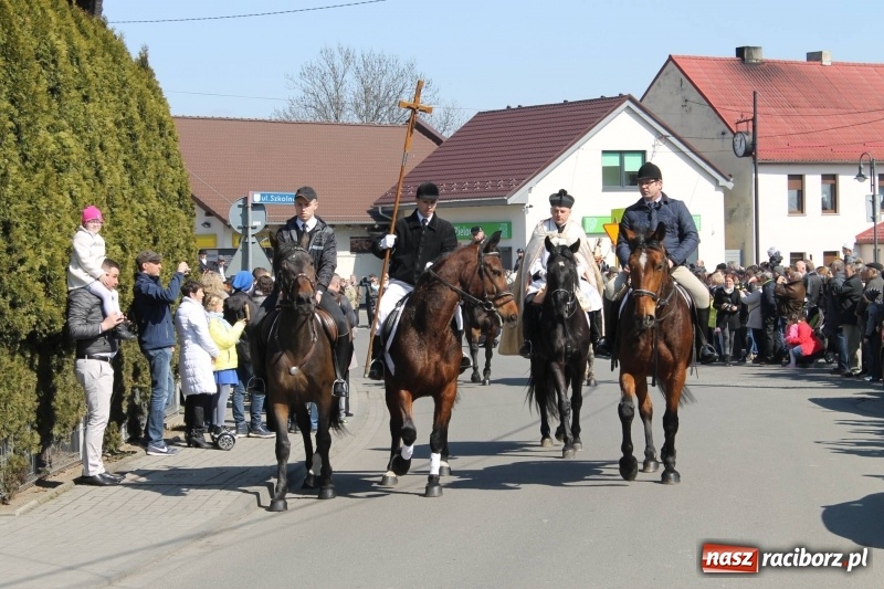 Zdjęcie w galerii na portalu naszraciborz.pl: Pietrowicka procesja z czeskim akcentem  wiadomości z regionu
