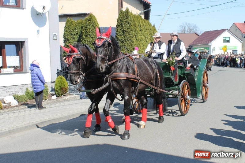 Zdjęcie w galerii na portalu naszraciborz.pl: Pietrowicka procesja z czeskim akcentem  wiadomości z regionu