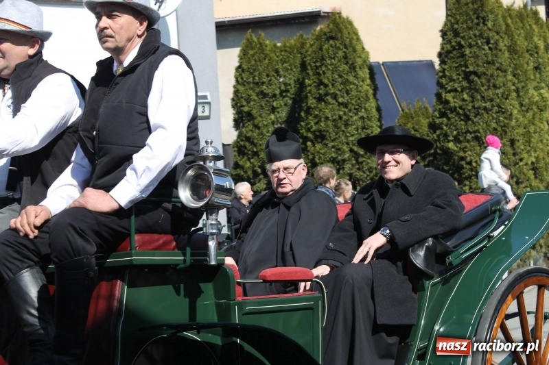 Zdjęcie w galerii na portalu naszraciborz.pl: Pietrowicka procesja z czeskim akcentem  wiadomości z regionu