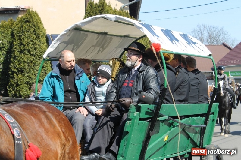 Zdjęcie w galerii na portalu naszraciborz.pl: Pietrowicka procesja z czeskim akcentem  wiadomości z regionu