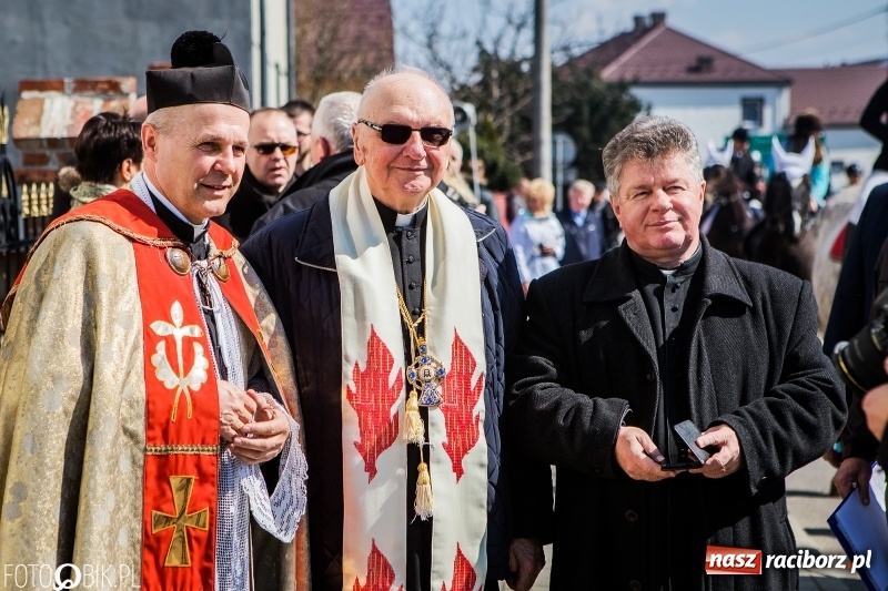 Zdjęcie w galerii na portalu naszraciborz.pl: Wyścigi konne na finał procesji w Sudole wiadomości z regionu