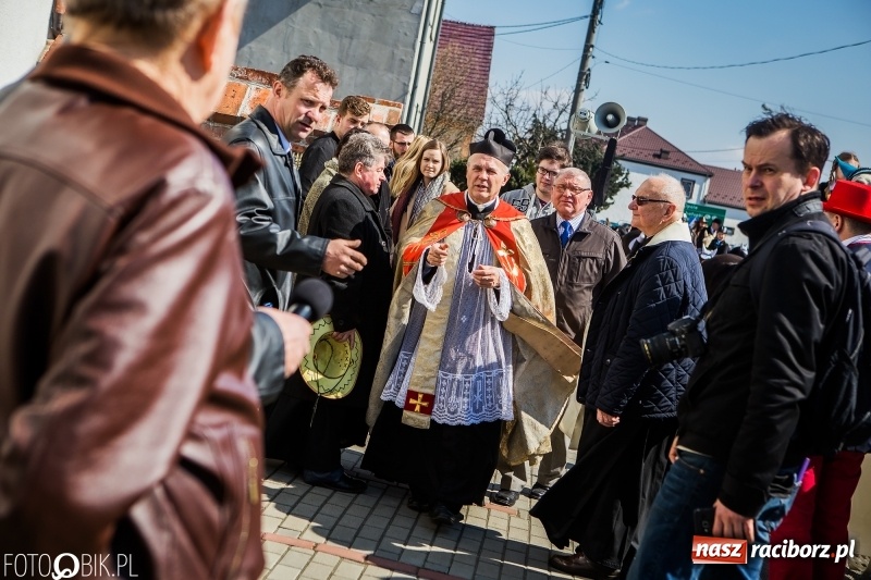 Zdjęcie w galerii na portalu naszraciborz.pl: Wyścigi konne na finał procesji w Sudole wiadomości z regionu