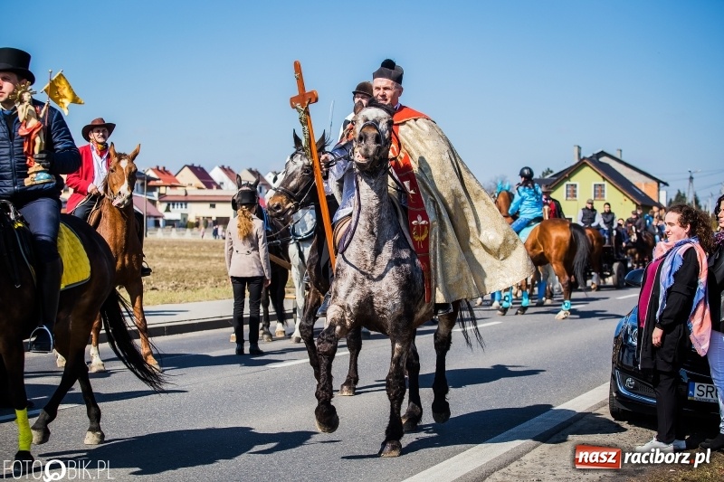Zdjęcie w galerii na portalu naszraciborz.pl: Wyścigi konne na finał procesji w Sudole wiadomości z regionu