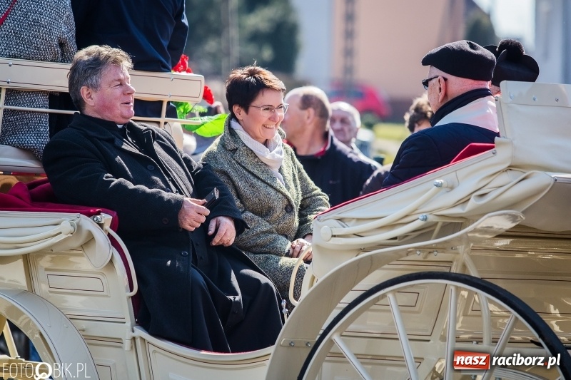 Zdjęcie w galerii na portalu naszraciborz.pl: Wyścigi konne na finał procesji w Sudole wiadomości z regionu