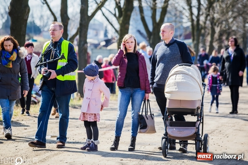Zdjęcie w galerii na portalu naszraciborz.pl: Wyścigi konne na finał procesji w Sudole wiadomości z regionu
