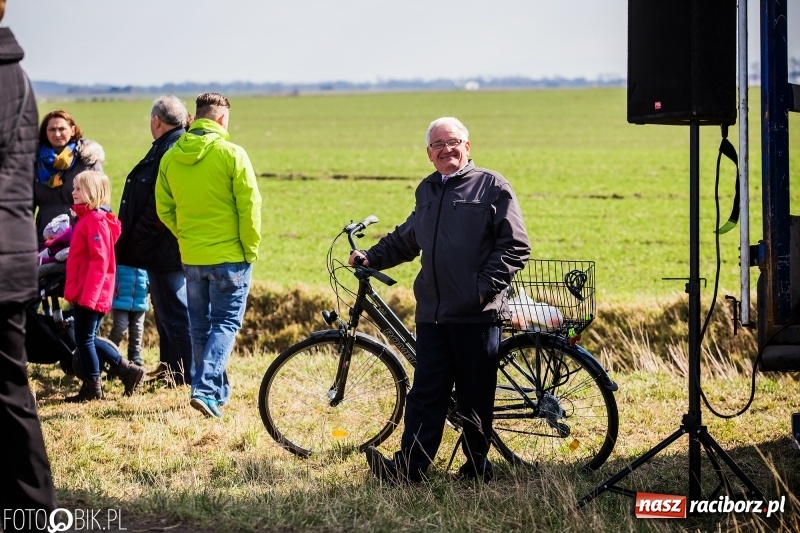 Zdjęcie w galerii na portalu naszraciborz.pl: Wyścigi konne na finał procesji w Sudole wiadomości z regionu