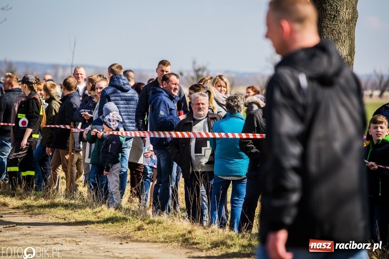 Zdjęcie w galerii na portalu naszraciborz.pl: Wyścigi konne na finał procesji w Sudole wiadomości z regionu