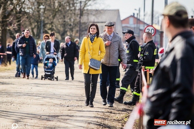 Zdjęcie w galerii na portalu naszraciborz.pl: Wyścigi konne na finał procesji w Sudole wiadomości z regionu