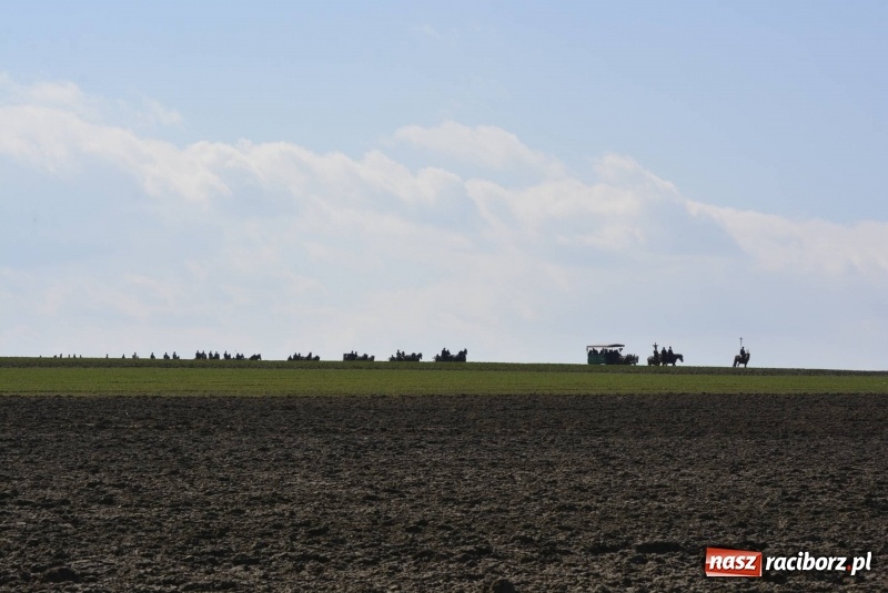 Zdjęcie w galerii na portalu naszraciborz.pl: Bieńkowicka procesja z biskupem Rudolfem wiadomości z regionu
