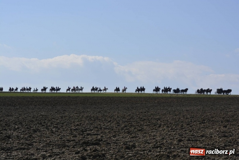 Zdjęcie w galerii na portalu naszraciborz.pl: Bieńkowicka procesja z biskupem Rudolfem wiadomości z regionu
