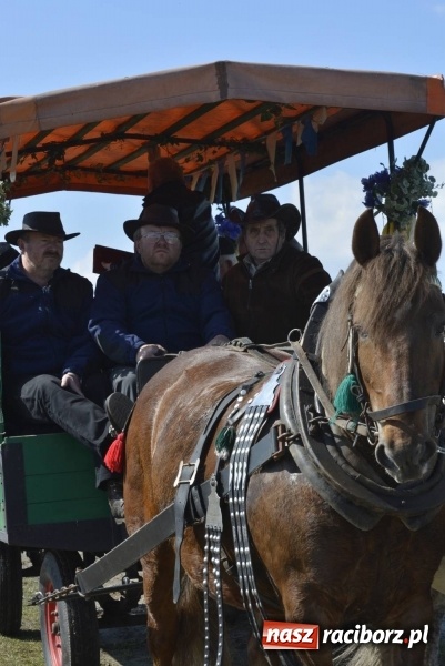 Zdjęcie w galerii na portalu naszraciborz.pl: Bieńkowicka procesja z biskupem Rudolfem wiadomości z regionu