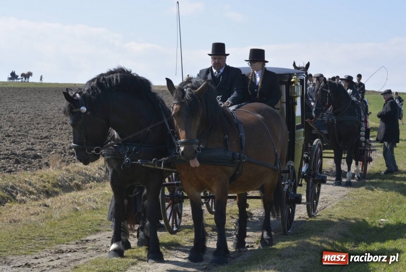 Zdjęcie w galerii na portalu naszraciborz.pl: Bieńkowicka procesja z biskupem Rudolfem wiadomości z regionu