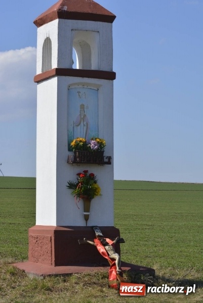 Zdjęcie w galerii na portalu naszraciborz.pl: Bieńkowicka procesja z biskupem Rudolfem wiadomości z regionu