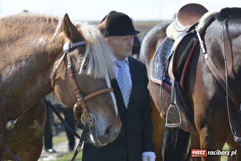 Zdjęcie w galerii na portalu naszraciborz.pl: Bieńkowicka procesja z biskupem Rudolfem wiadomości z regionu