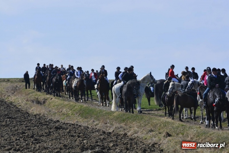 Zdjęcie w galerii na portalu naszraciborz.pl: Bieńkowicka procesja z biskupem Rudolfem wiadomości z regionu