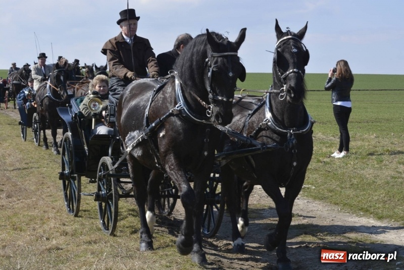 Zdjęcie w galerii na portalu naszraciborz.pl: Bieńkowicka procesja z biskupem Rudolfem wiadomości z regionu