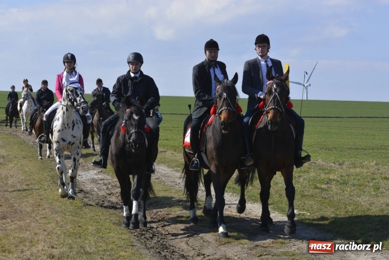Zdjęcie w galerii na portalu naszraciborz.pl: Bieńkowicka procesja z biskupem Rudolfem wiadomości z regionu