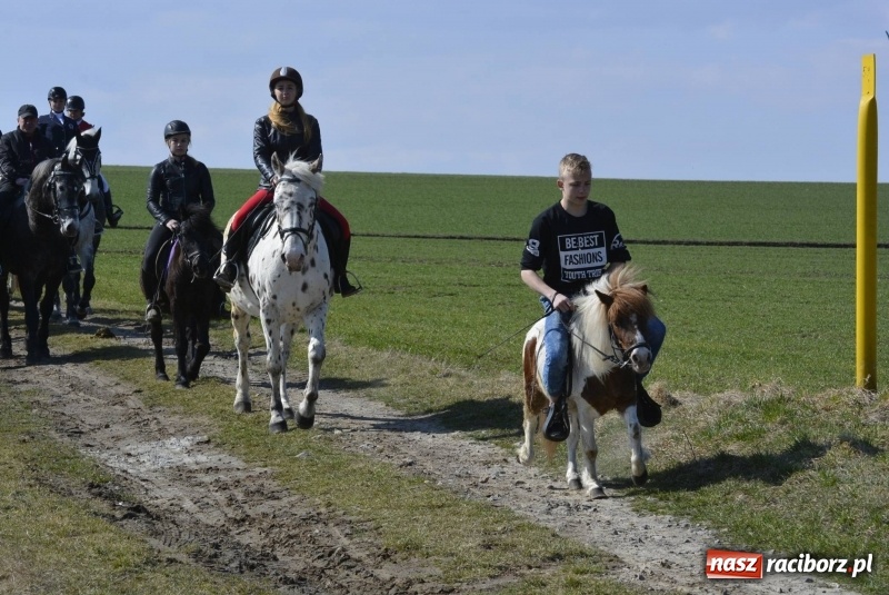 Zdjęcie w galerii na portalu naszraciborz.pl: Bieńkowicka procesja z biskupem Rudolfem wiadomości z regionu