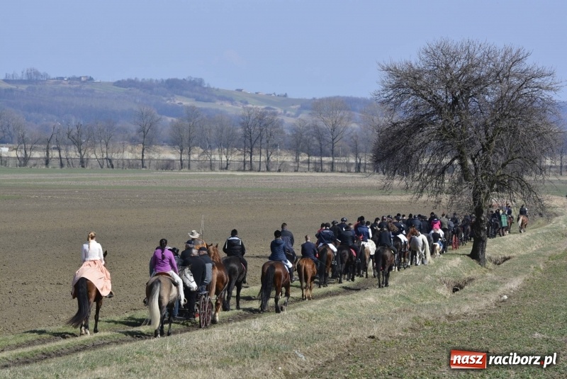 Zdjęcie w galerii na portalu naszraciborz.pl: Bieńkowicka procesja z biskupem Rudolfem wiadomości z regionu