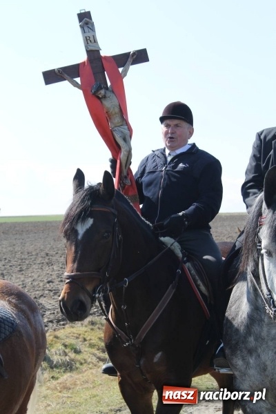 Zdjęcie w galerii na portalu naszraciborz.pl: Bieńkowicka procesja z biskupem Rudolfem wiadomości z regionu