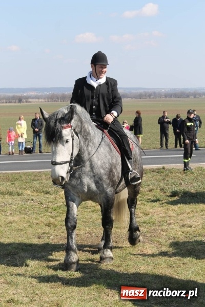 Zdjęcie w galerii na portalu naszraciborz.pl: Bieńkowicka procesja z biskupem Rudolfem wiadomości z regionu