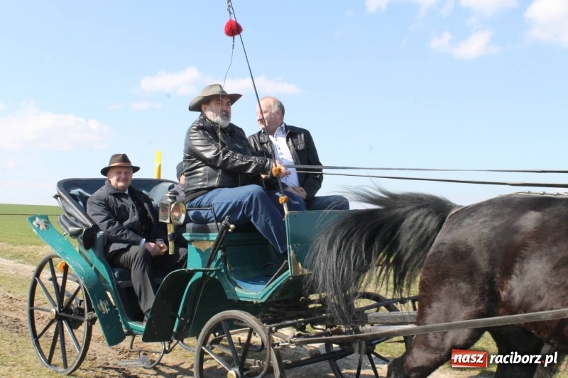Zdjęcie w galerii na portalu naszraciborz.pl: Bieńkowicka procesja z biskupem Rudolfem wiadomości z regionu