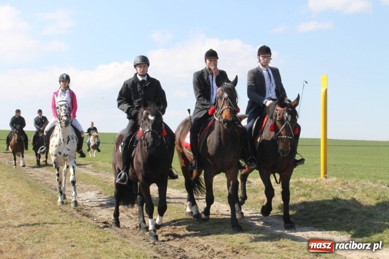 Zdjęcie w galerii na portalu naszraciborz.pl: Bieńkowicka procesja z biskupem Rudolfem wiadomości z regionu