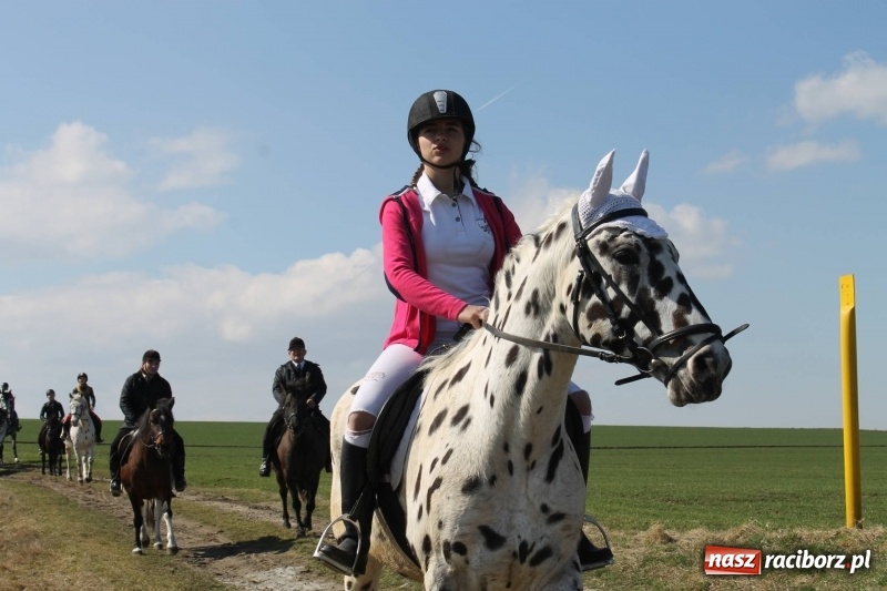 Zdjęcie w galerii na portalu naszraciborz.pl: Bieńkowicka procesja z biskupem Rudolfem wiadomości z regionu