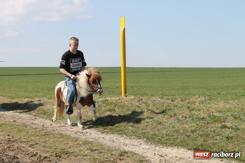 Zdjęcie w galerii na portalu naszraciborz.pl: Bieńkowicka procesja z biskupem Rudolfem wiadomości z regionu