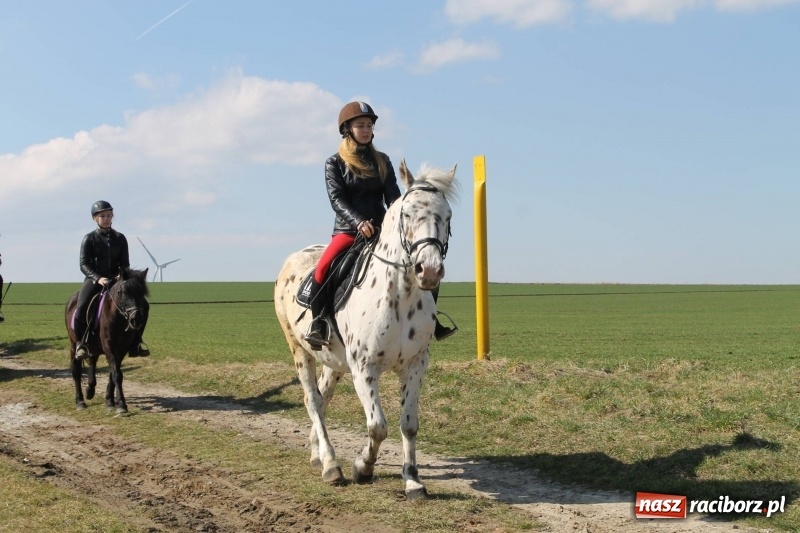 Zdjęcie w galerii na portalu naszraciborz.pl: Bieńkowicka procesja z biskupem Rudolfem wiadomości z regionu