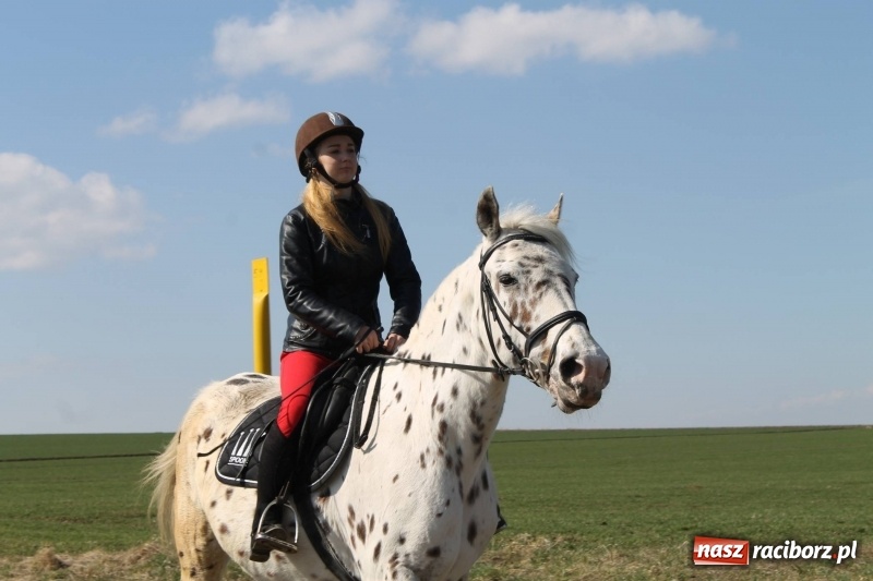 Zdjęcie w galerii na portalu naszraciborz.pl: Bieńkowicka procesja z biskupem Rudolfem wiadomości z regionu