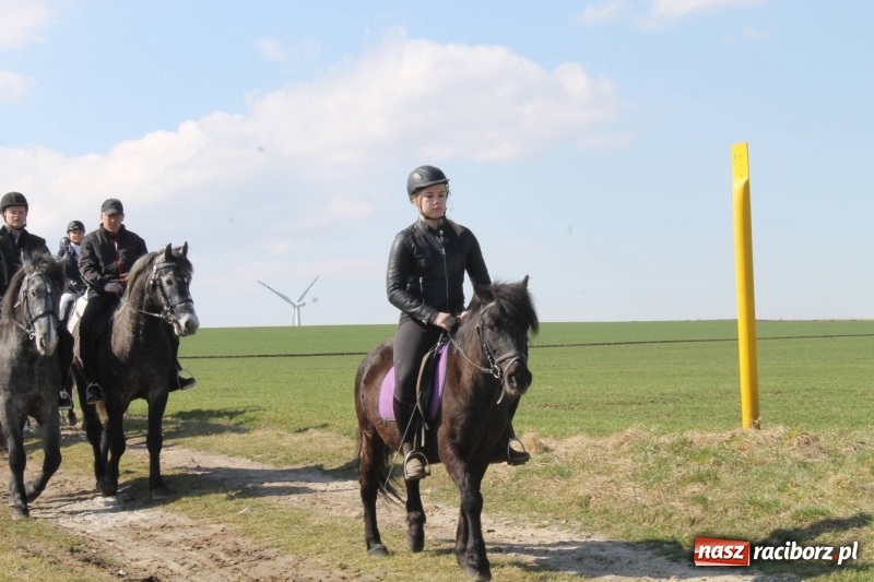 Zdjęcie w galerii na portalu naszraciborz.pl: Bieńkowicka procesja z biskupem Rudolfem wiadomości z regionu