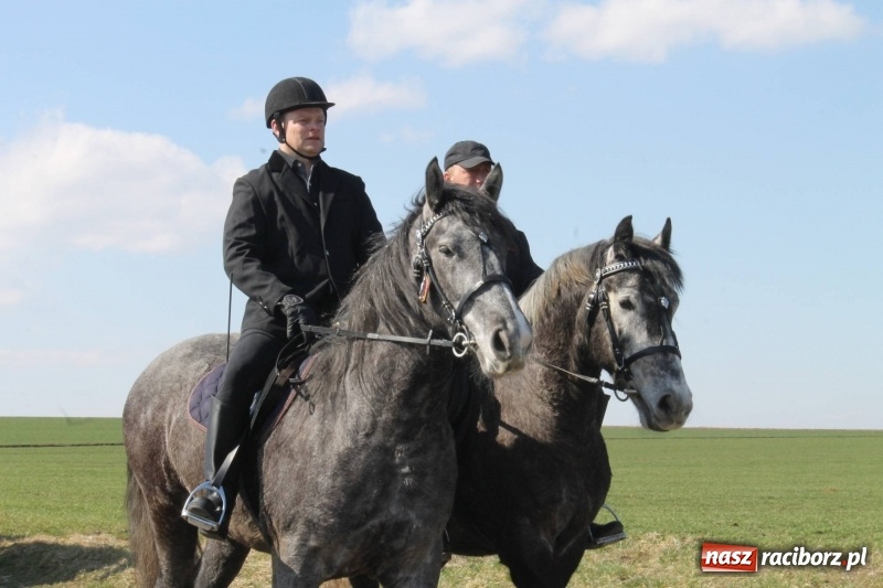 Zdjęcie w galerii na portalu naszraciborz.pl: Bieńkowicka procesja z biskupem Rudolfem wiadomości z regionu