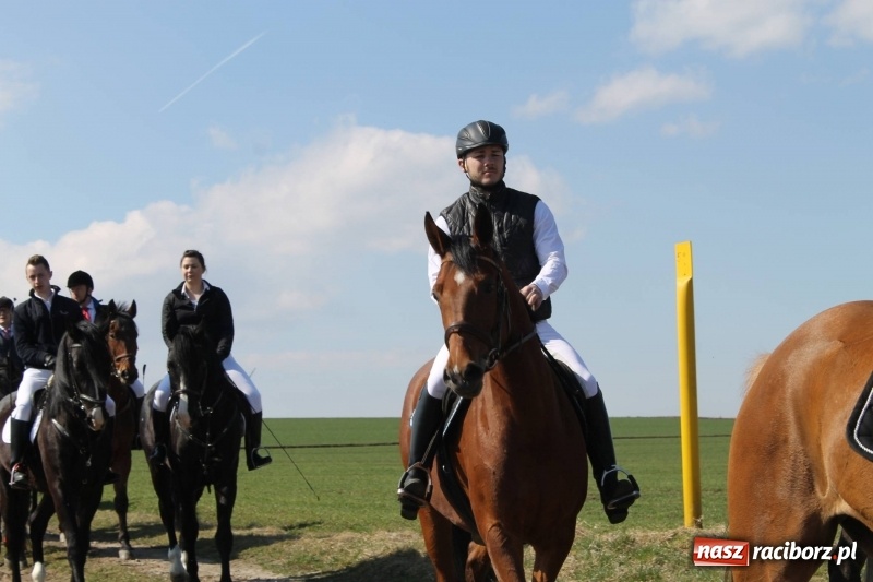 Zdjęcie w galerii na portalu naszraciborz.pl: Bieńkowicka procesja z biskupem Rudolfem wiadomości z regionu