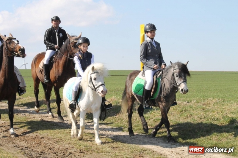 Zdjęcie w galerii na portalu naszraciborz.pl: Bieńkowicka procesja z biskupem Rudolfem wiadomości z regionu