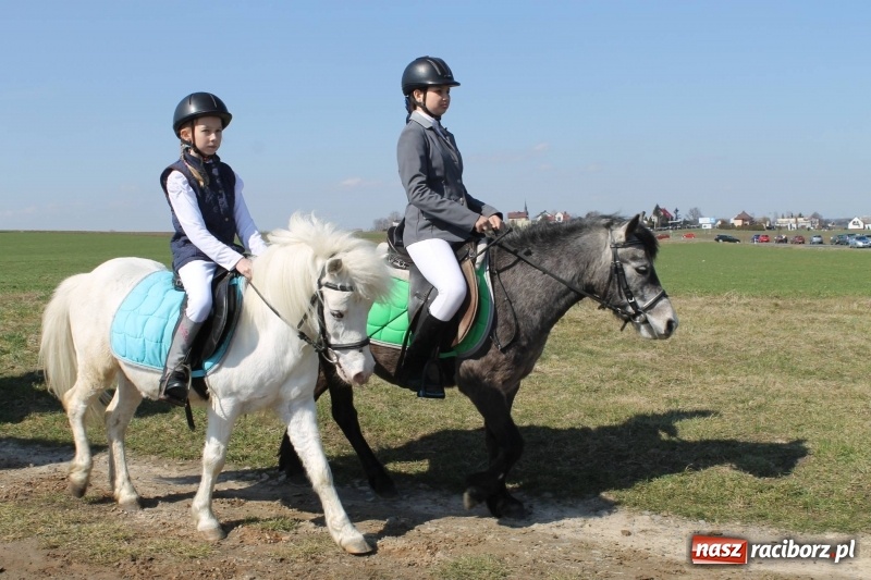 Zdjęcie w galerii na portalu naszraciborz.pl: Bieńkowicka procesja z biskupem Rudolfem wiadomości z regionu