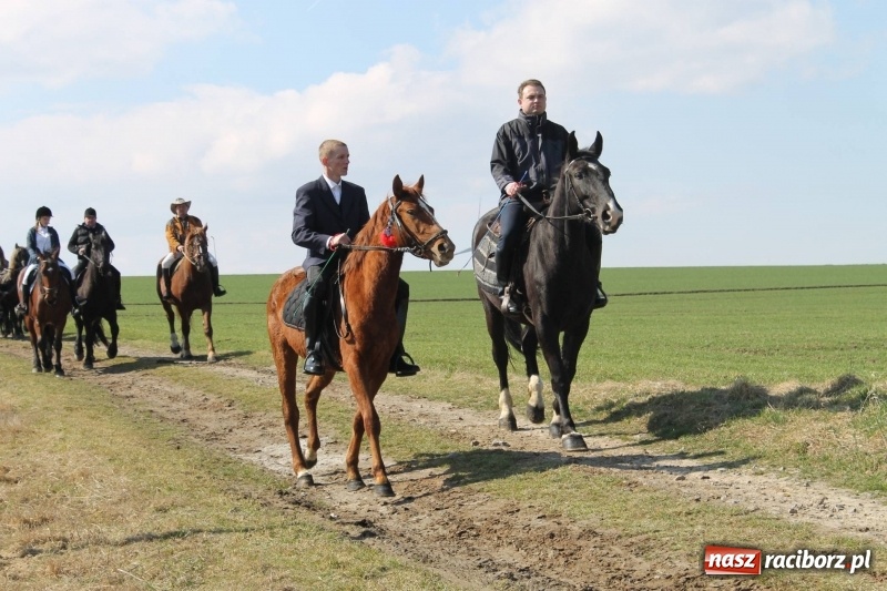 Zdjęcie w galerii na portalu naszraciborz.pl: Bieńkowicka procesja z biskupem Rudolfem wiadomości z regionu