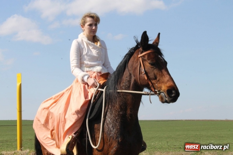 Zdjęcie w galerii na portalu naszraciborz.pl: Bieńkowicka procesja z biskupem Rudolfem wiadomości z regionu