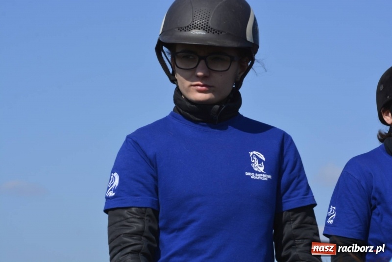 Zdjęcie w galerii na portalu naszraciborz.pl: Wielkanocna procesja konna w Raciborzu-Sudole wiadomości z regionu