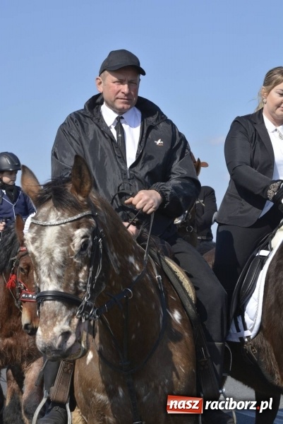 Zdjęcie w galerii na portalu naszraciborz.pl: Wielkanocna procesja konna w Raciborzu-Sudole wiadomości z regionu