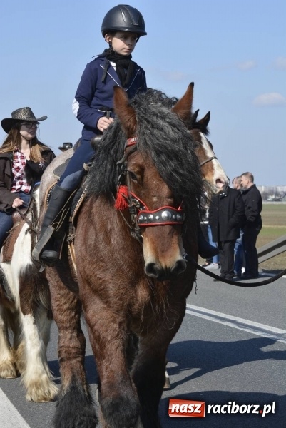 Zdjęcie w galerii na portalu naszraciborz.pl: Wielkanocna procesja konna w Raciborzu-Sudole wiadomości z regionu