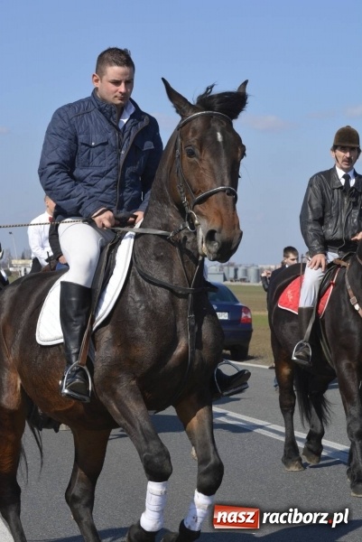 Zdjęcie w galerii na portalu naszraciborz.pl: Wielkanocna procesja konna w Raciborzu-Sudole wiadomości z regionu